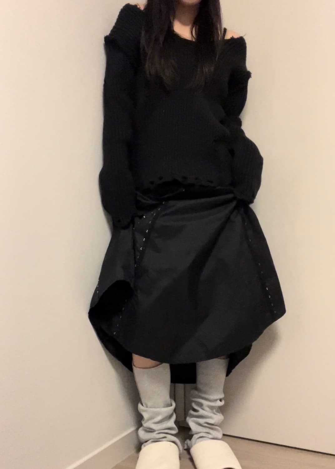 V neck black grunge knit 상품이미지7