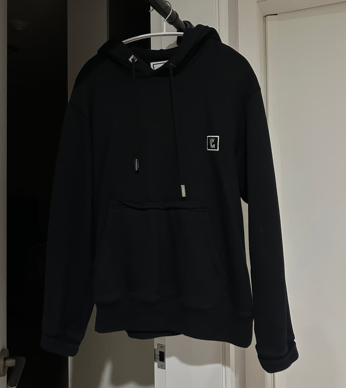 우영미 백 로고 후드 블랙 44 상품이미지3