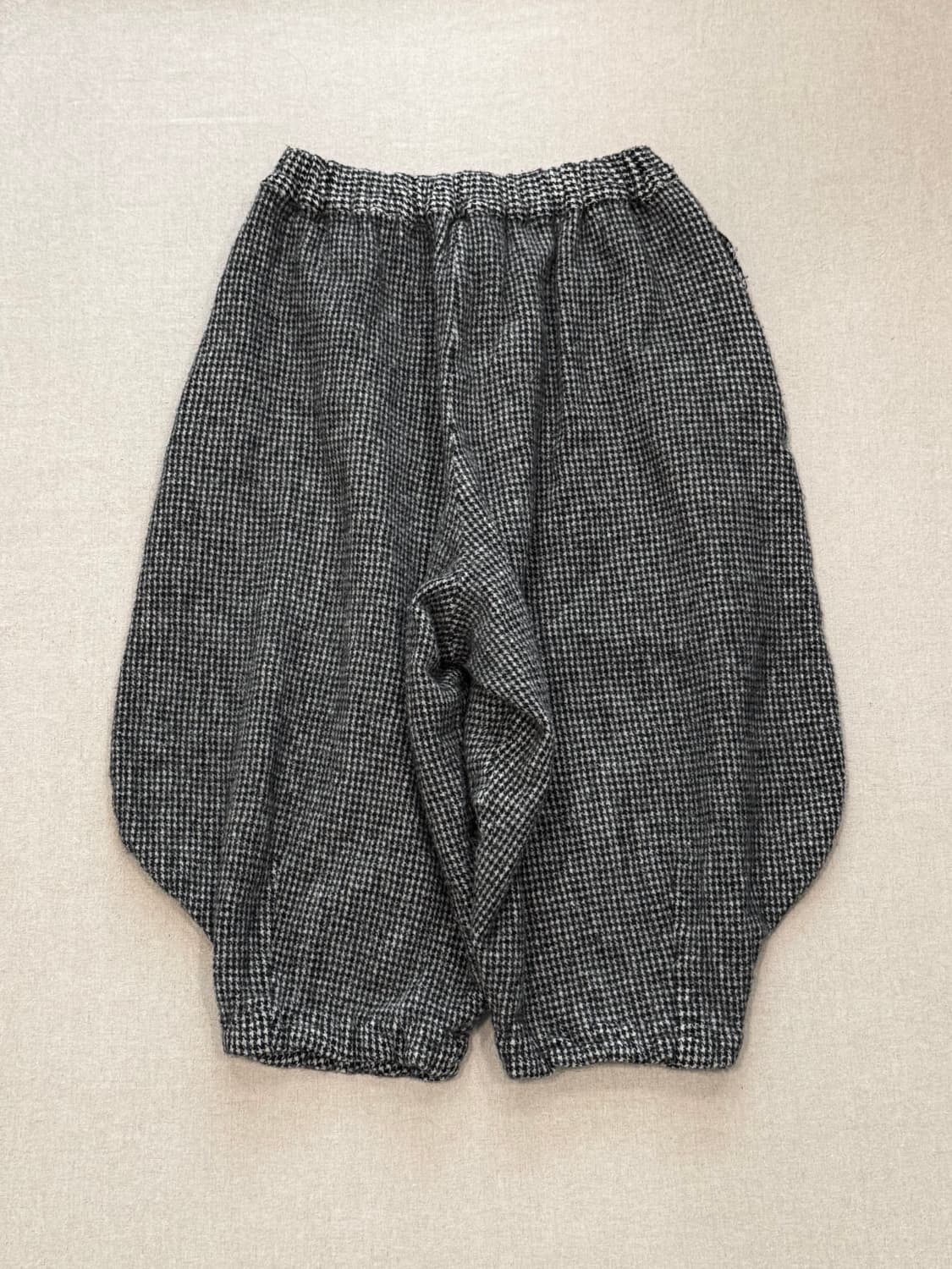 꼼데가르송 블랙 22aw 하운즈투스 울 벌룬 팬츠 상품이미지2