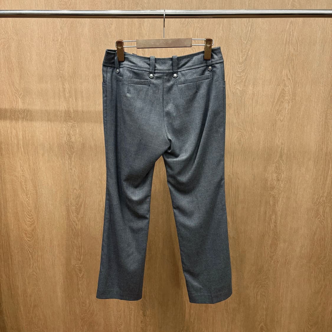 꾸레쥬 슬랙스 팬츠 지퍼 플라이 버튼 클로징 벨트 고리 디테일 딥그레이 상품이미지3