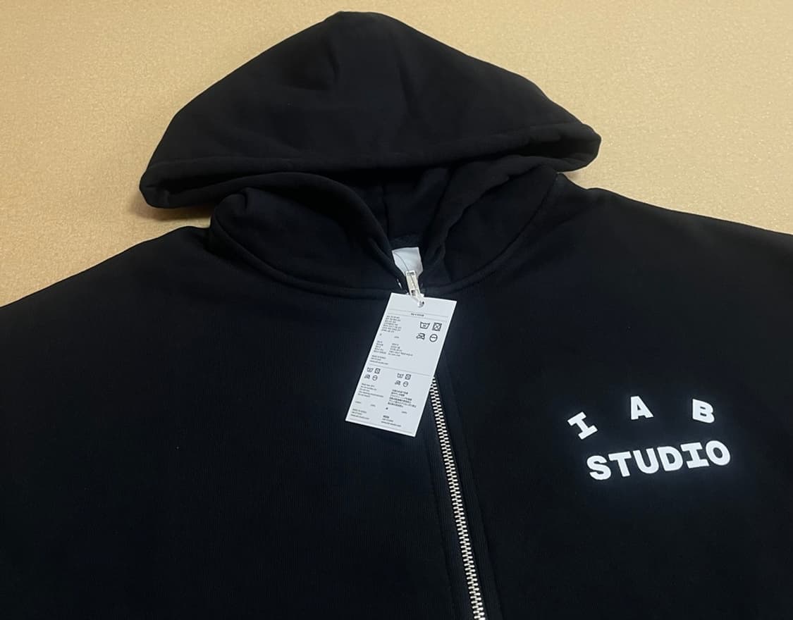 아이앱 스튜디오 후드 집업 블랙 - 26SS 상품이미지5