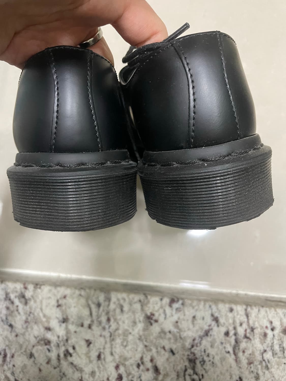 닥터마틴 1461모노 uk4사이즈 상품이미지2