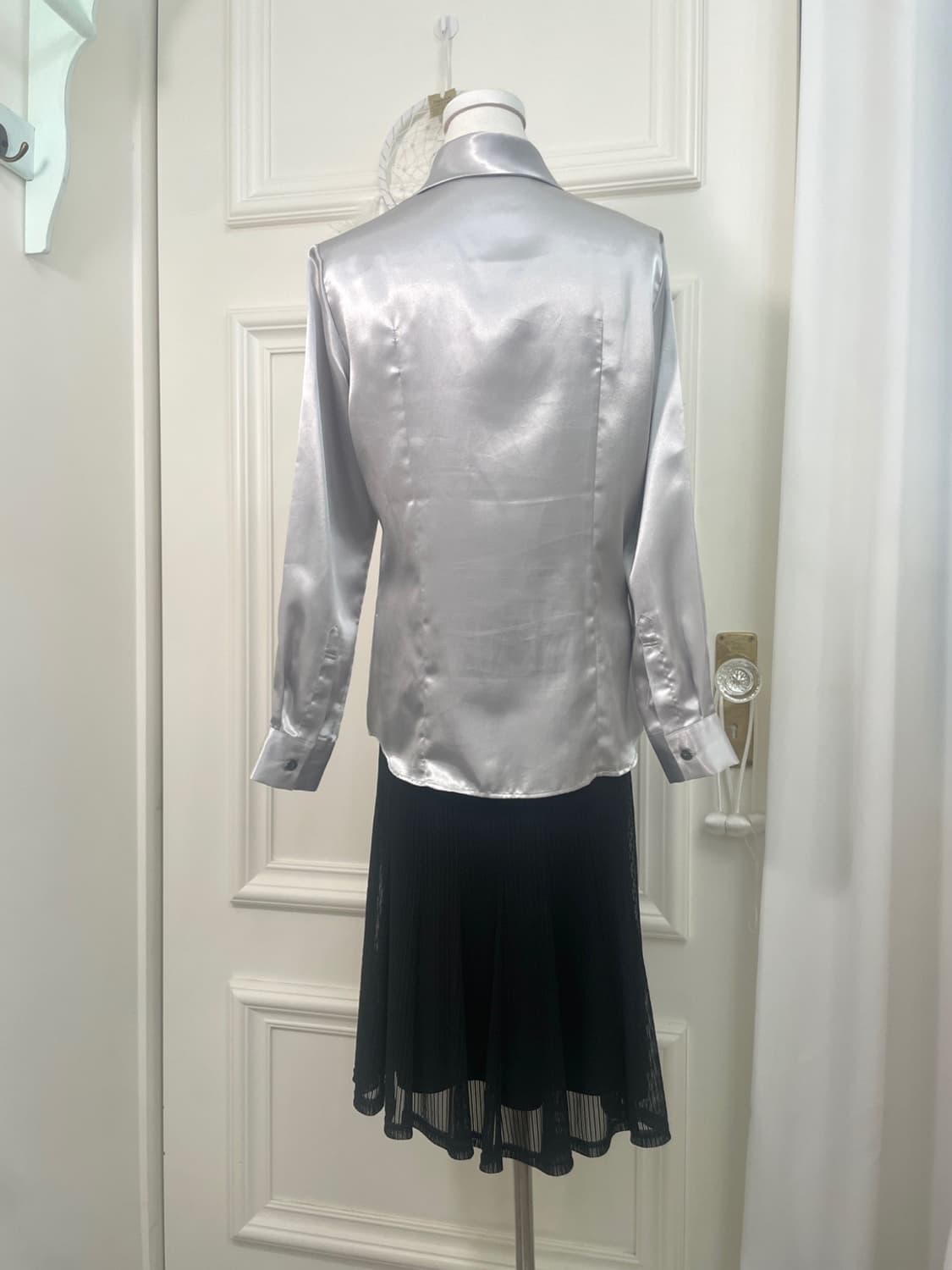 gray satin tie point feminine blouse 상품이미지4