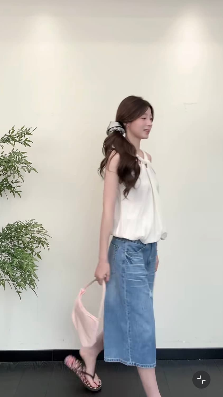 에그카 홀터넥 나시 블라우스 상품이미지3