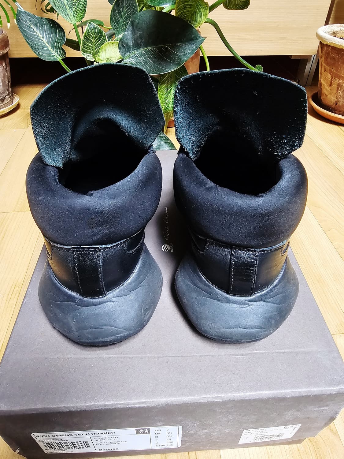 릭오웬스 x 아디다스 러너 (235~245) 상품이미지4