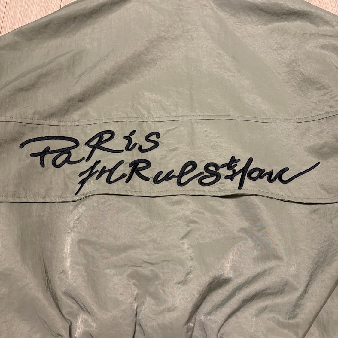 W)on&on 백로고 카키 숏 오버핏 항공점퍼 상품이미지3