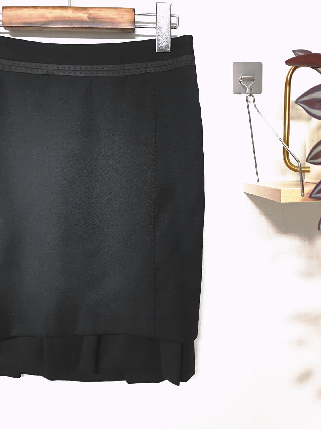 한섬 오즈세컨 밑단플리츠 모 미니스커트 블랙 상품이미지6