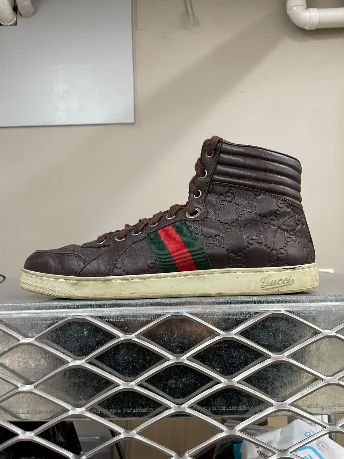 구찌 레더 하이탑 스니커즈 브라운 7 상품이미지1
