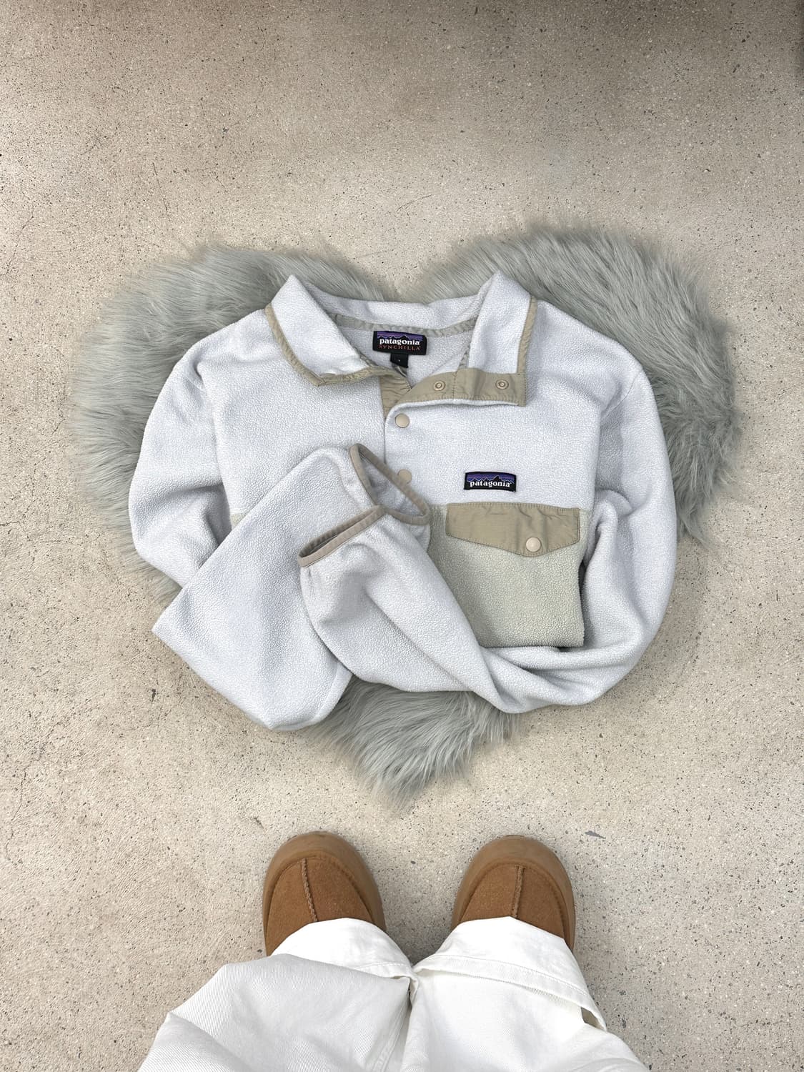 파타고니아 신칠라 그레이/베이지 스냅 플리스 상품이미지1