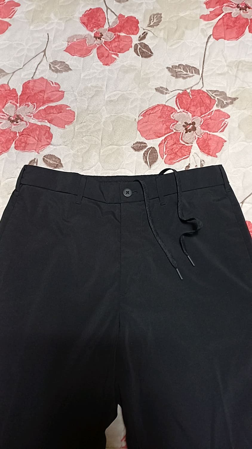 유니클로 얇은블랙팬츠 32인치 기장103 상품이미지4