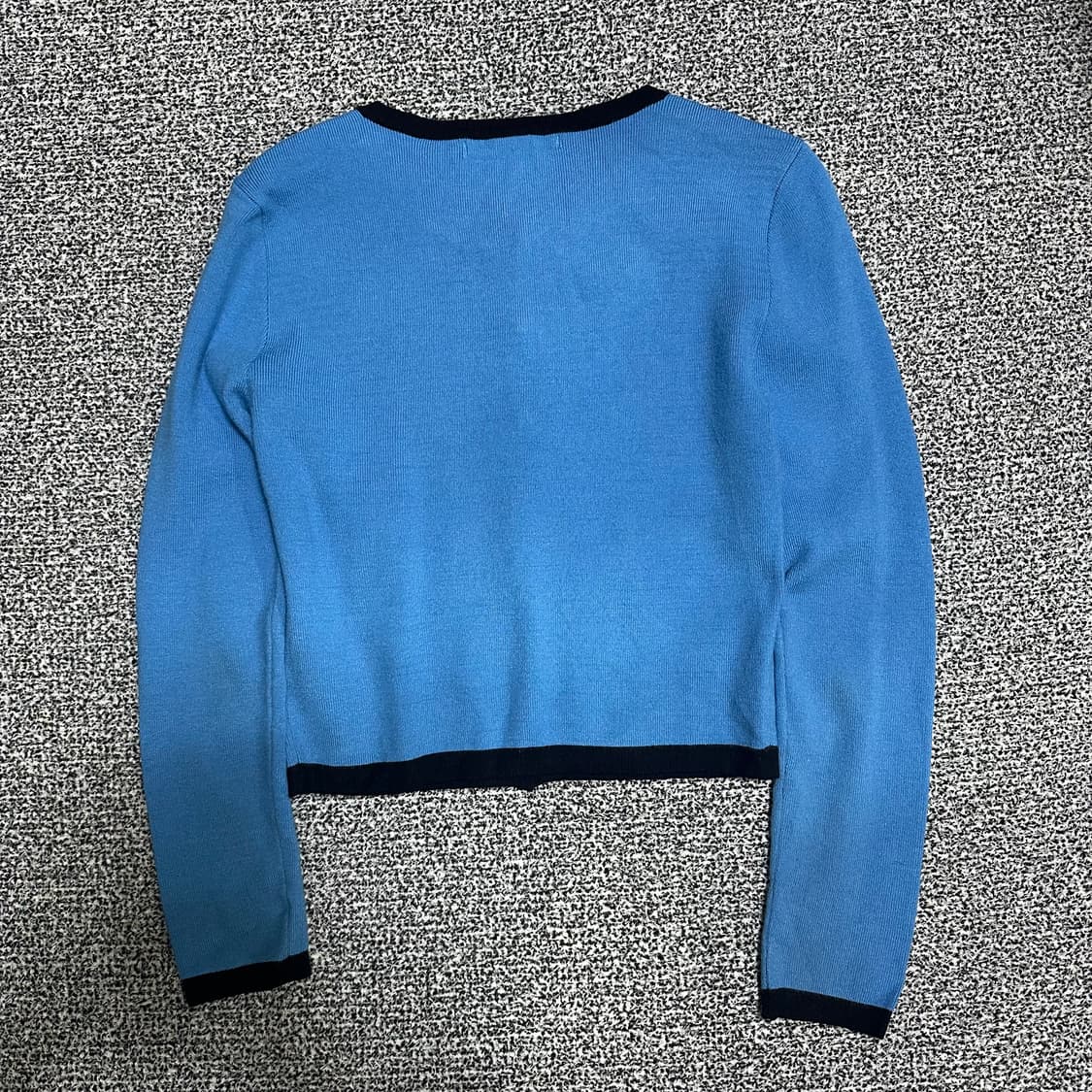 (M) 미쏘 MIXXO 배색 크롭 블루 가디건 상품이미지4