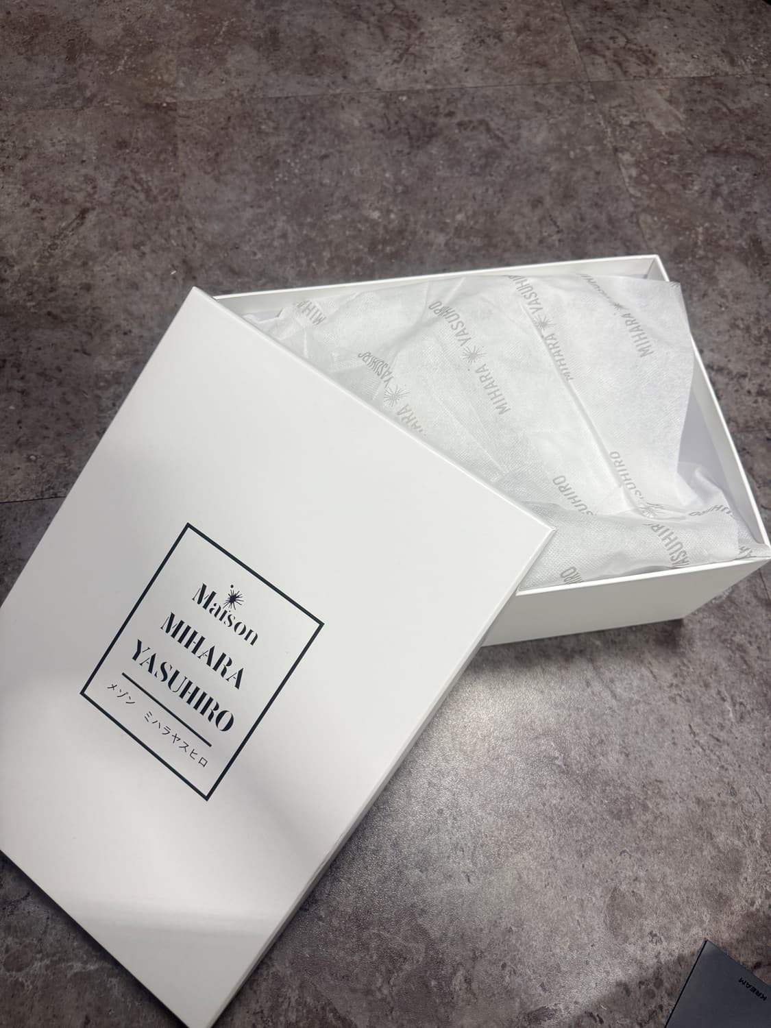 미하라야스히로 블레이키 36 풀박스 크림 상품이미지5