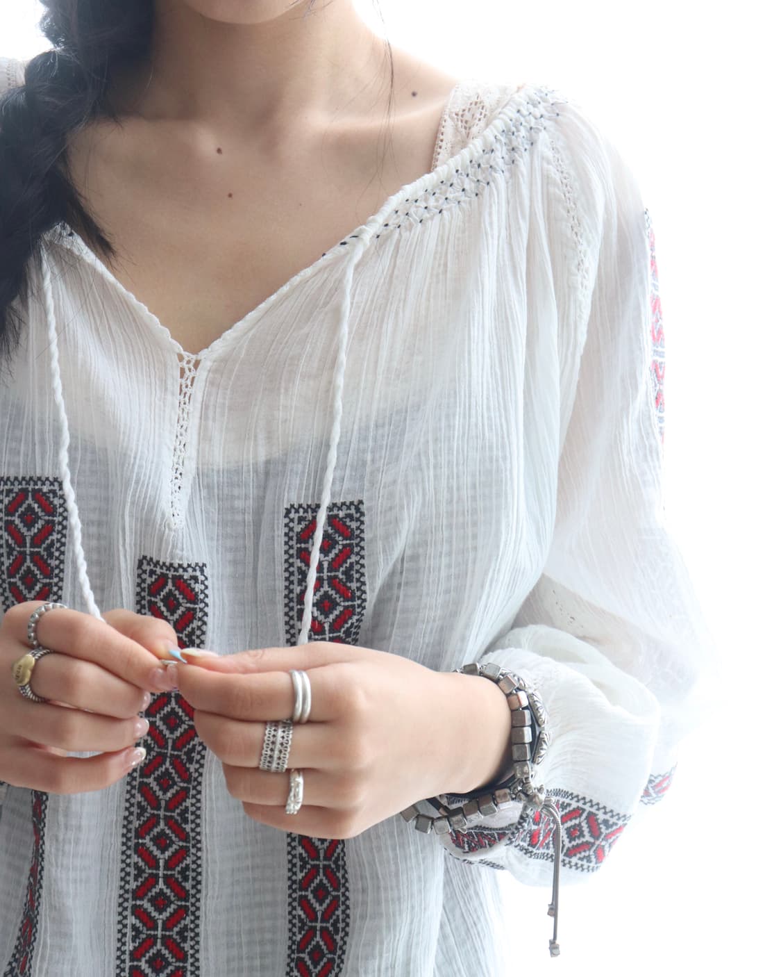 [Cloth&Cross] Embroidery Smocking Blouse 상품이미지5