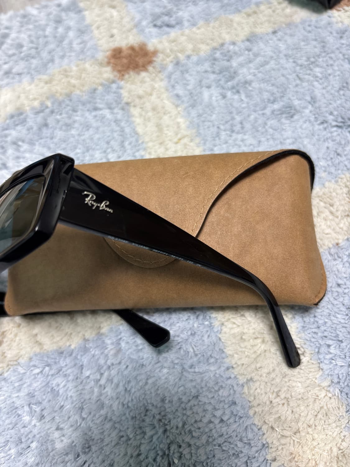 레이벤 선글라스 판매합니다!! 상품이미지2