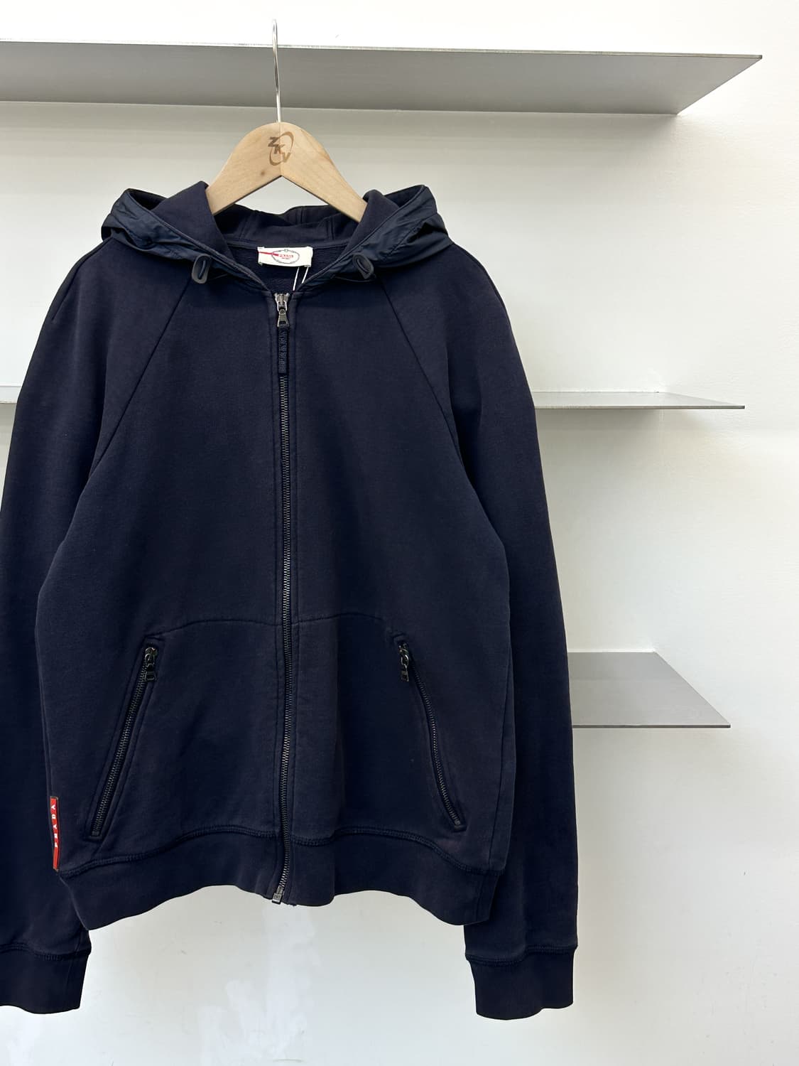 프라다 나일론 패널 후드집업 상품이미지2