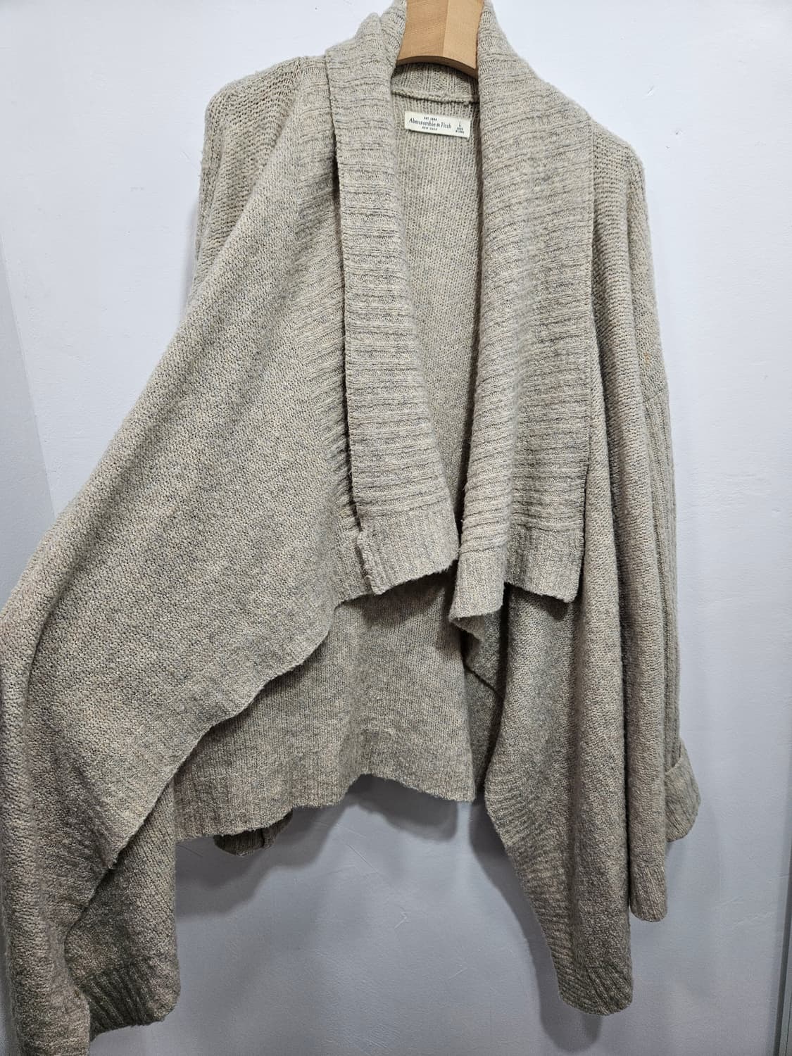 아베크롬비 앤 피치 울혼방 니트 가디건 L 상품이미지5