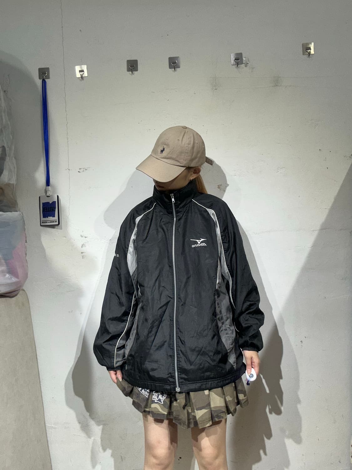 미즈노 블랙 그레이 사이드 라인 오버핏 바람막이 자켓 S 상품이미지2