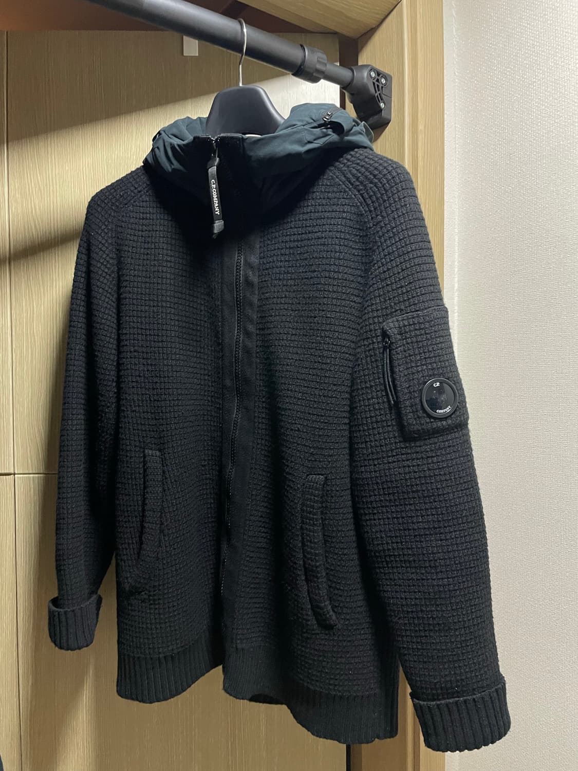 CP컴퍼니 후드 니트 집업 105 판매 상품이미지3