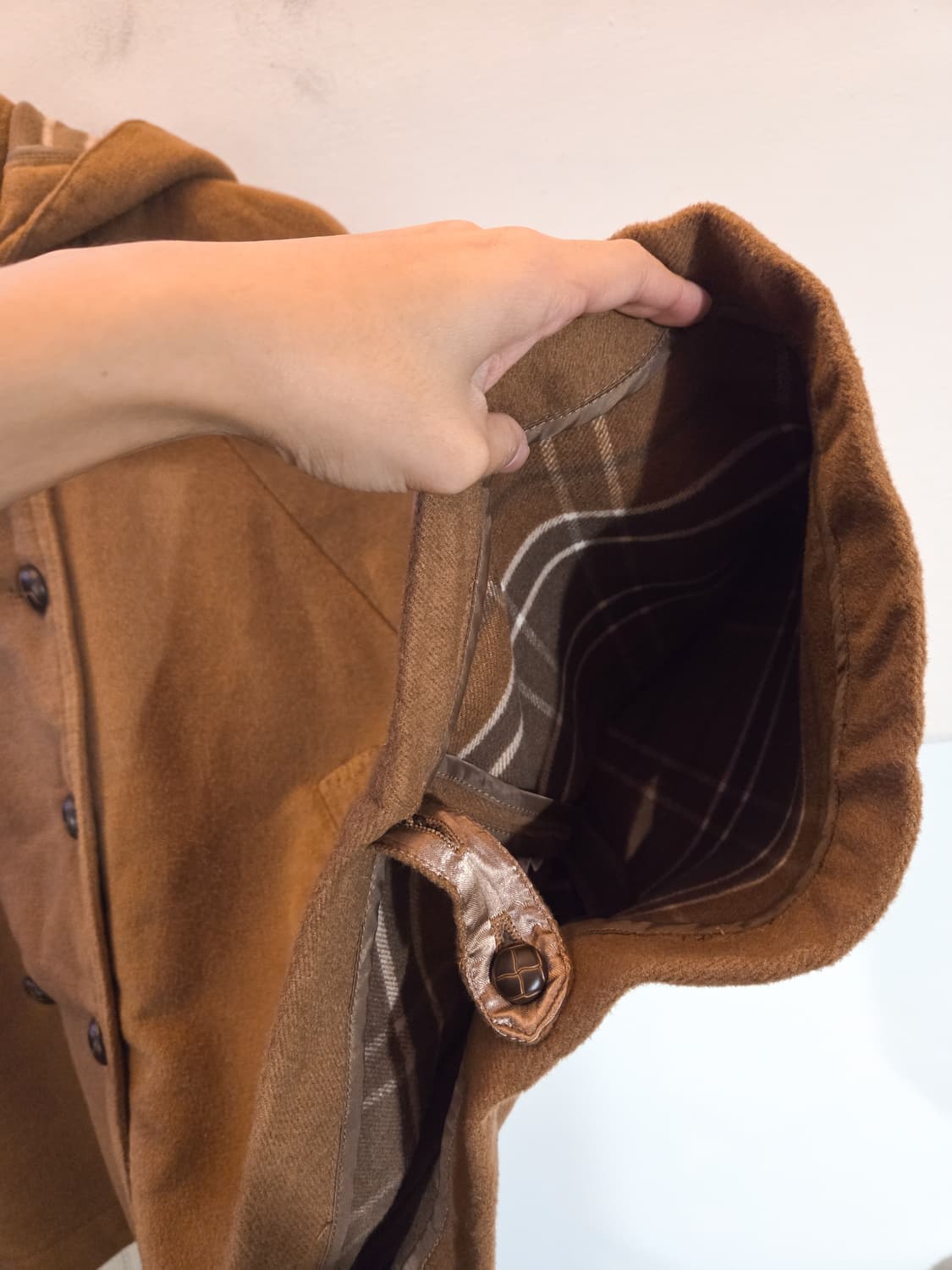 더블 버튼 케이프 코트 상품이미지4