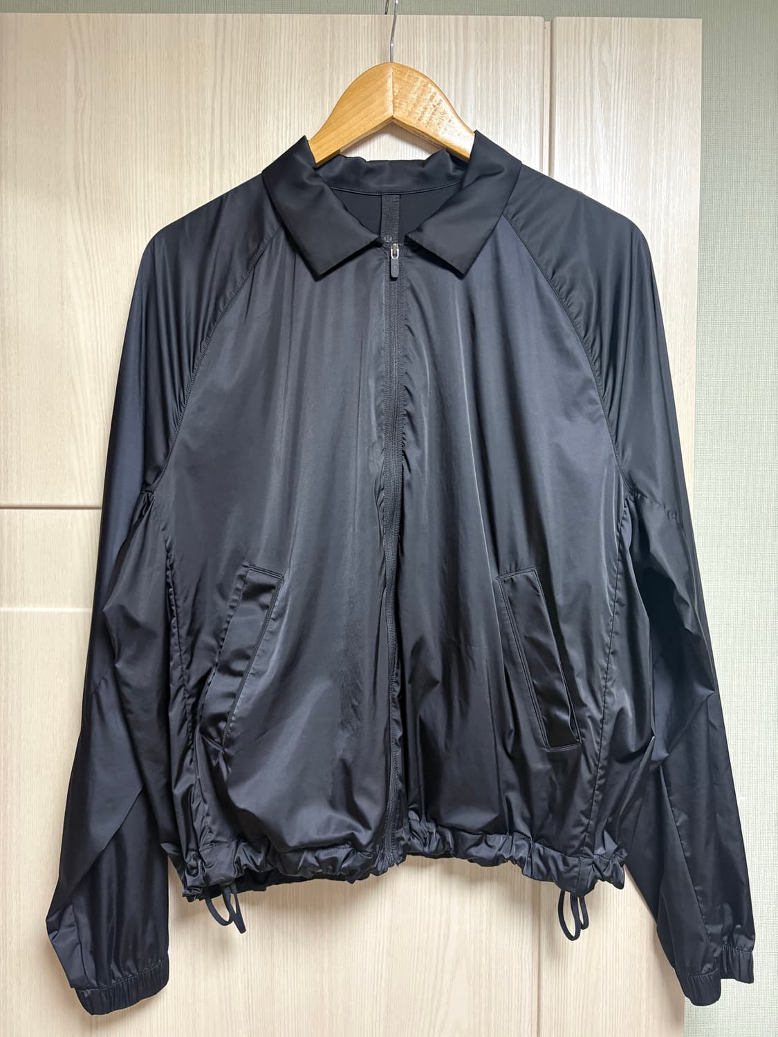 룰루레몬 스트레치 새틴 나일론 바람막이 자켓 L 상품이미지3