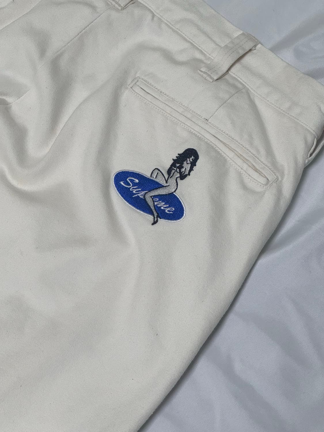 슈프림 핀업걸 치노팬츠 상품이미지1