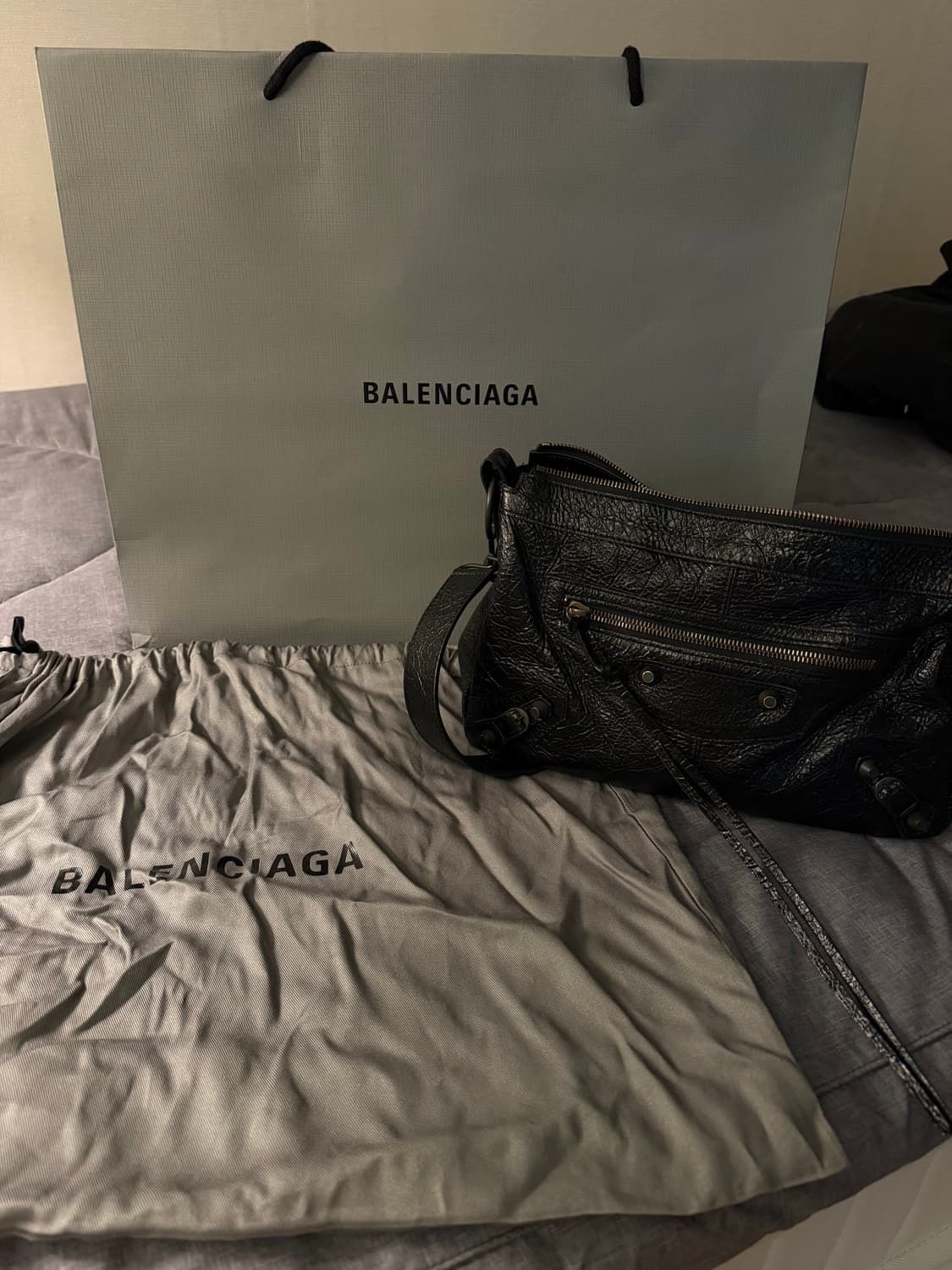 발렌시아가 모터백 스몰 상품이미지1