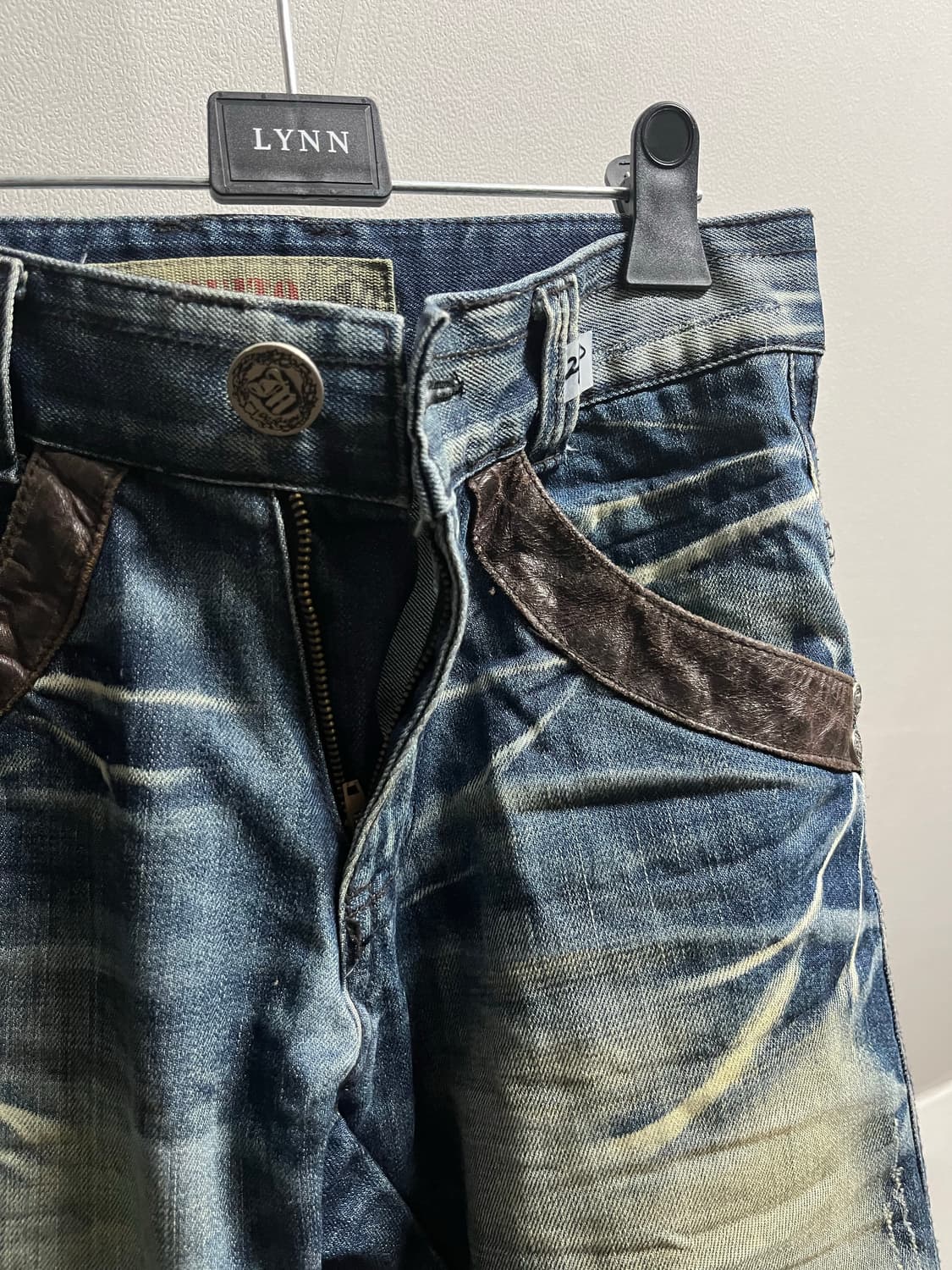 빈티지 워싱 데님 팬츠 / 리얼 페이드 & 레더 디테일 상품이미지2