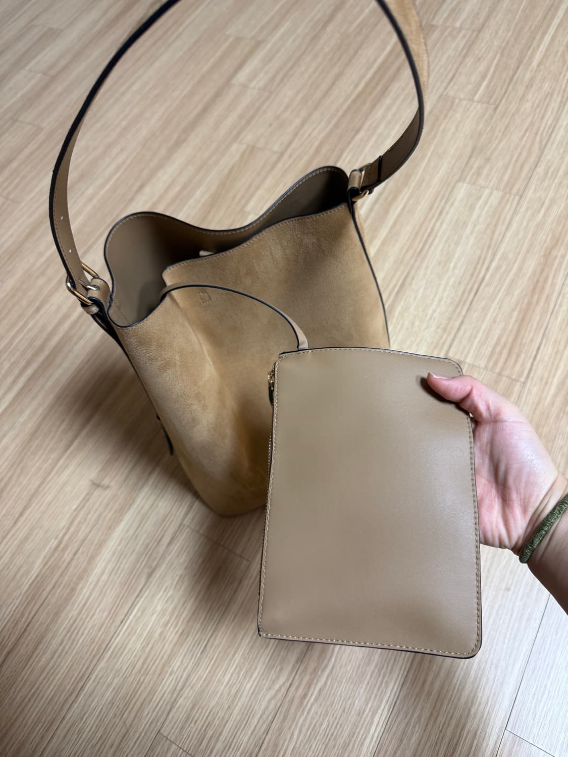 H&M 스웨이드 숄더백  상품이미지6