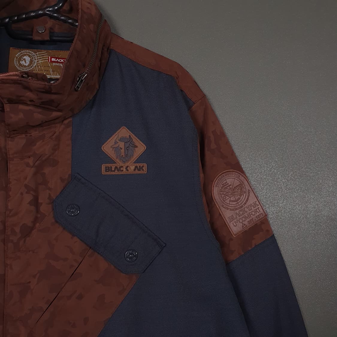 L) 블랙야크 U 프로 컴포트 지퍼 포켓 바람막이 마운틴 자켓 고프코어 상품이미지2