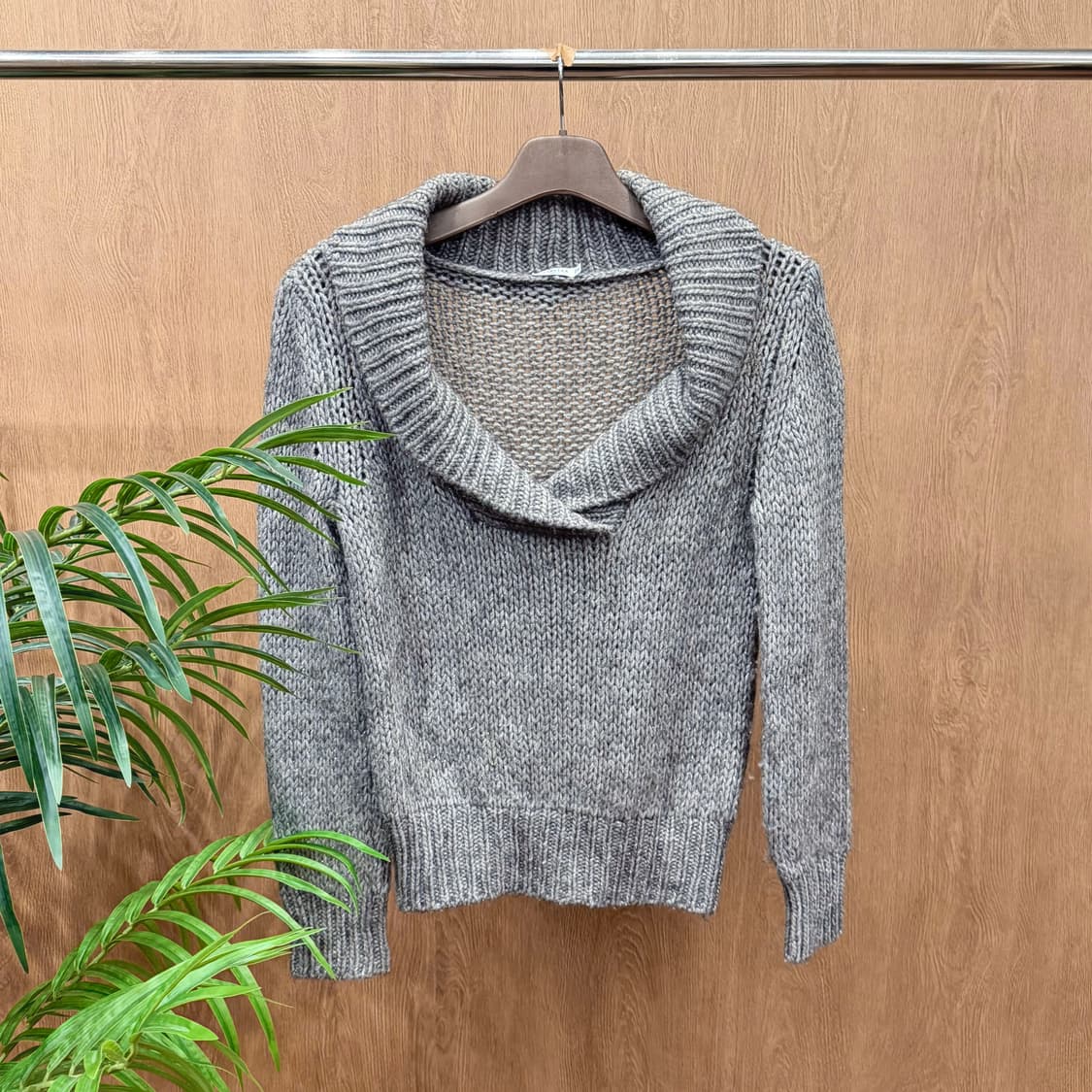 마렐라 스포츠 알파카 혼방 숄카라 니트 시보리 마감 디테일 그레이 멜란지 상품이미지1