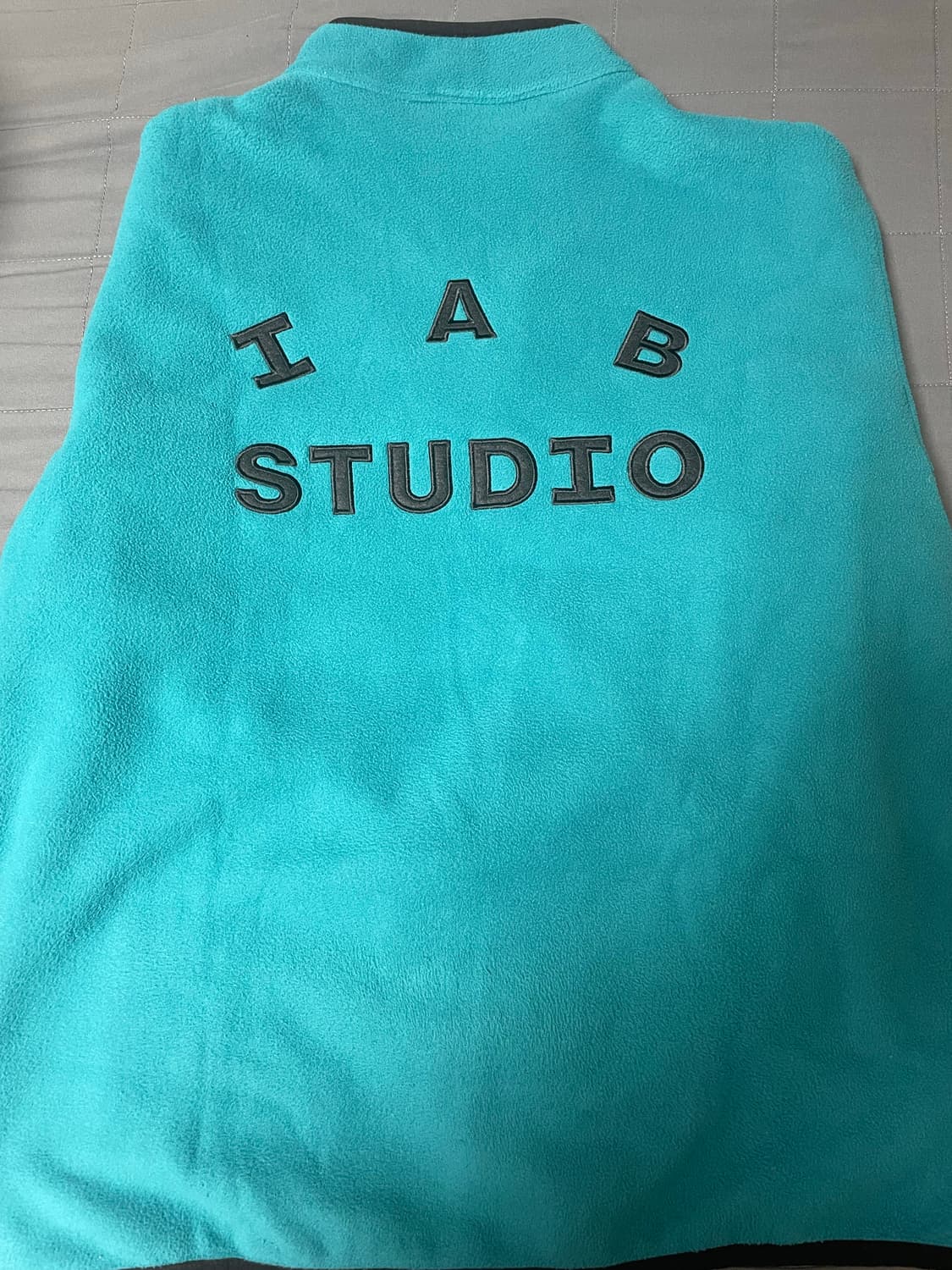 아이앱스튜디오 플리스하프집업 블루 상품이미지4