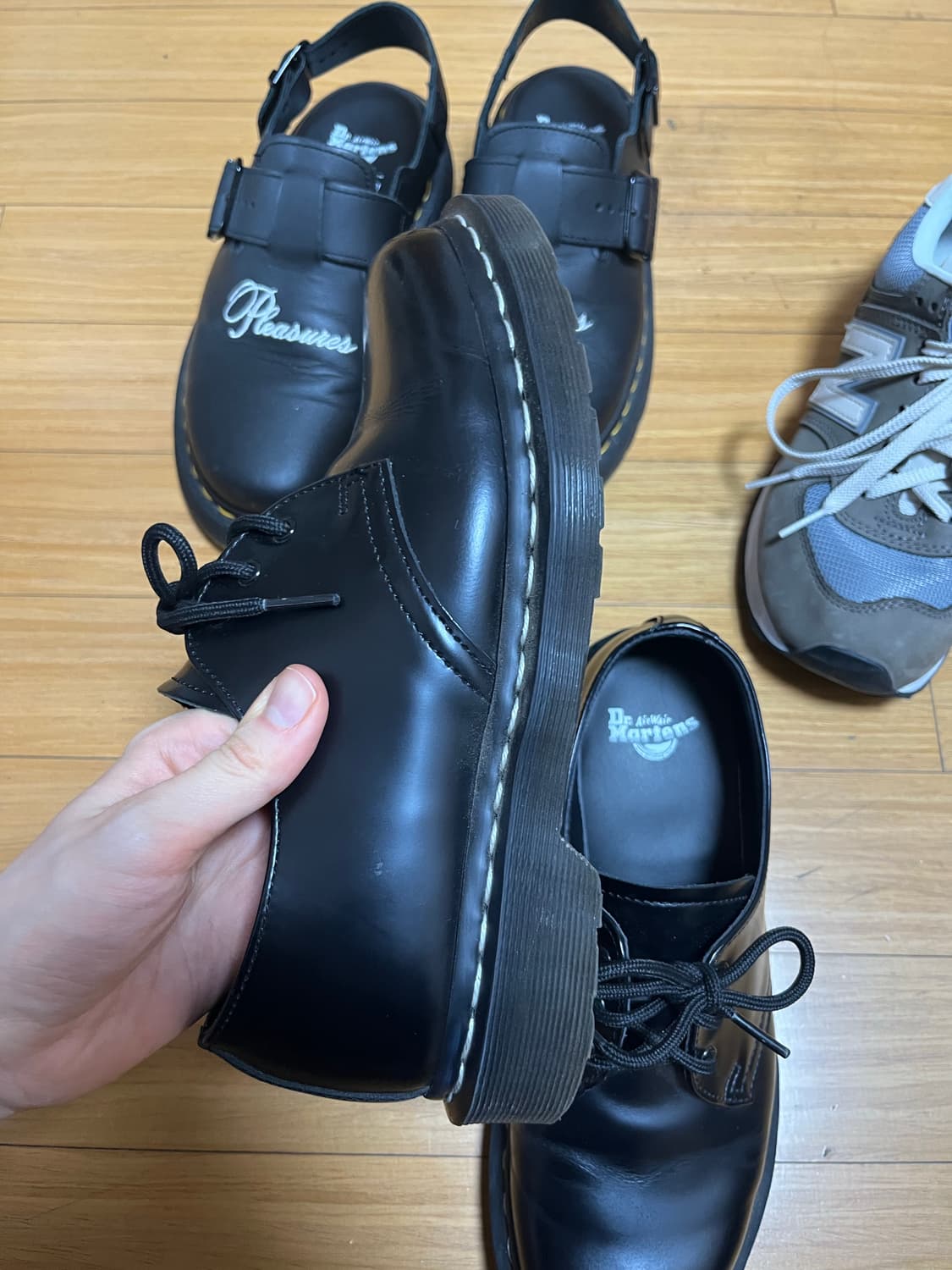 닥터마틴 1461 화이트 스티치 240 상품이미지4