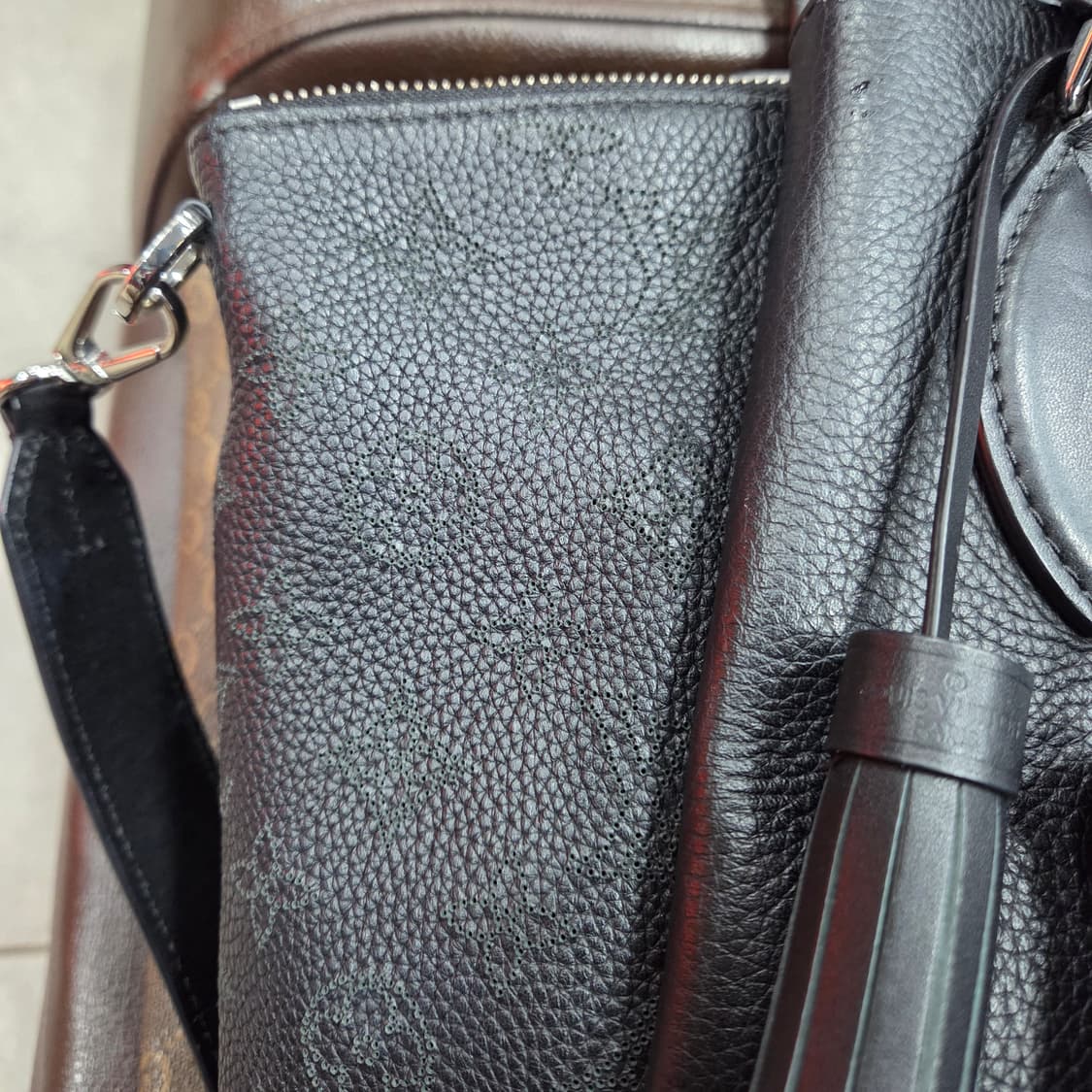 루이비통 하우메아 마하나 크로스 상품이미지4