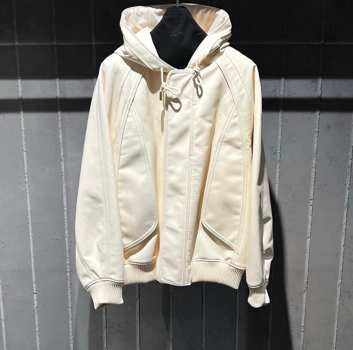 송지오 컬렉션 아트워크 리버시블 후드 점퍼 상품이미지4