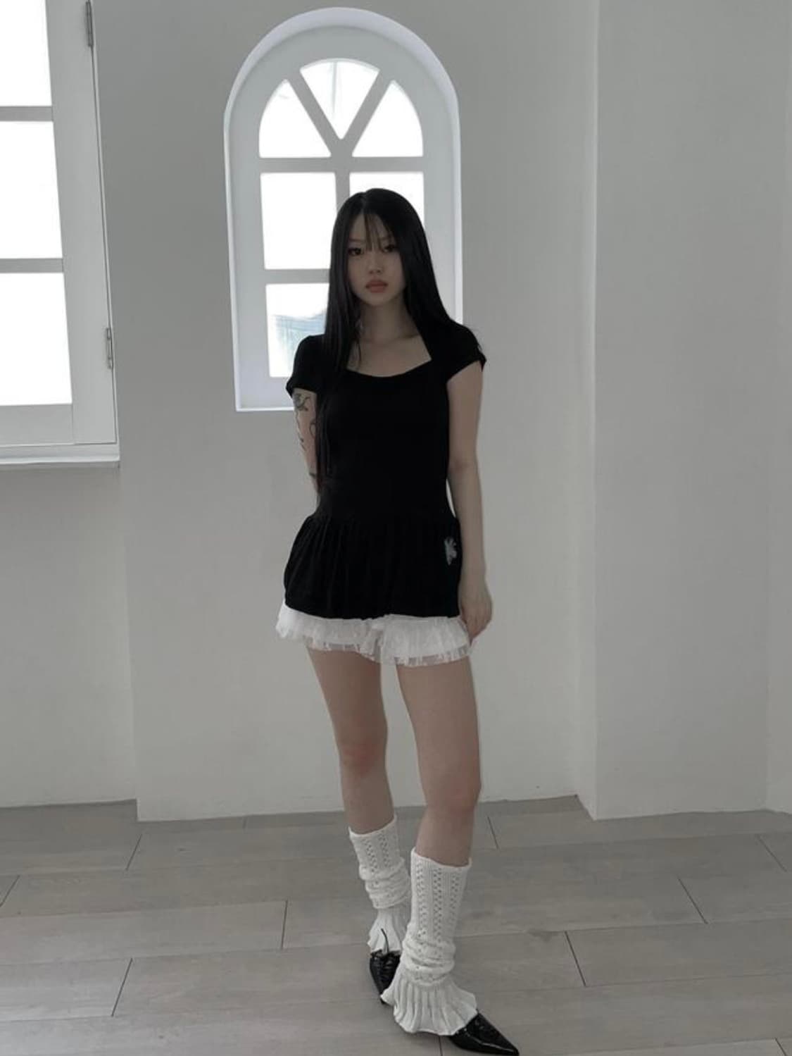 디에어타운 아워캐비넷 프릴 원피스 반팔 (1번 시착)(free) 상품이미지4