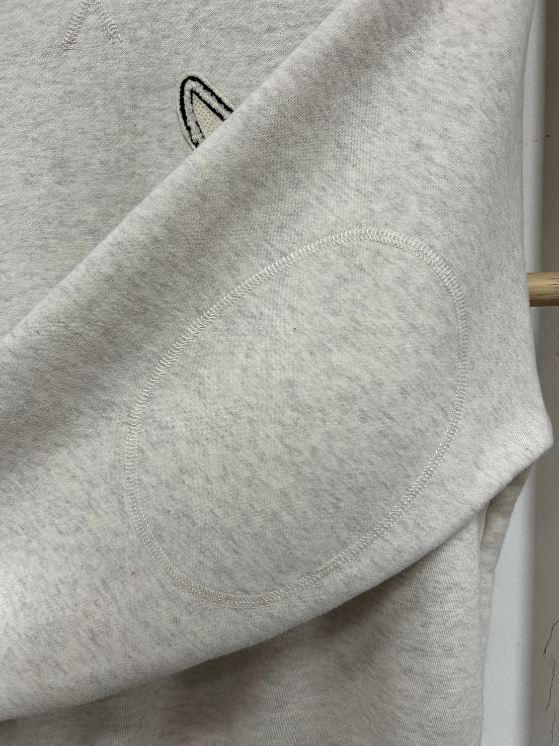 왓잇이즌 패치로고 카라 스웻셔츠 맨투맨 상품이미지4