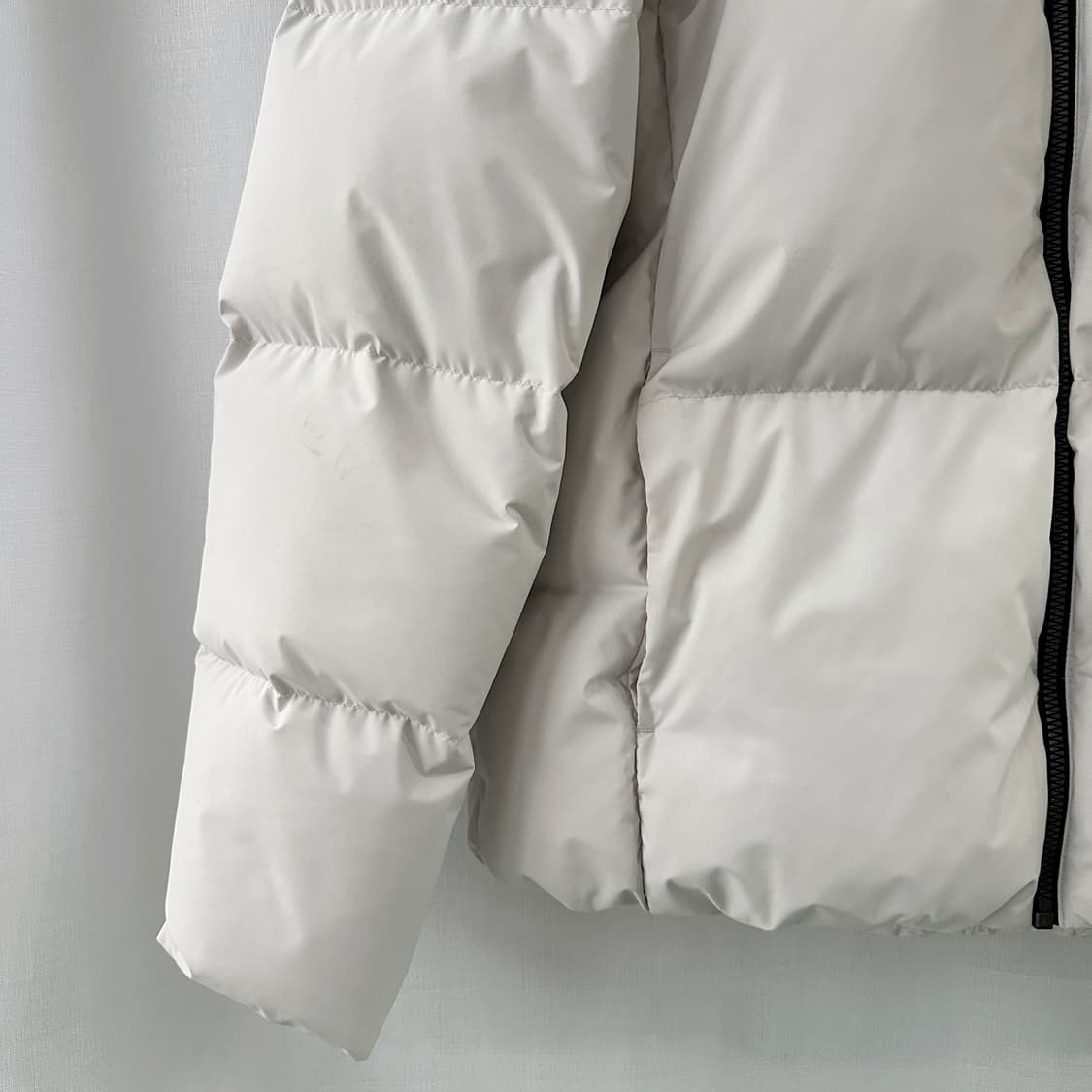 내셔널 지오그래픽 와펜 다운 패딩 라이트 그레이 S 상품이미지3