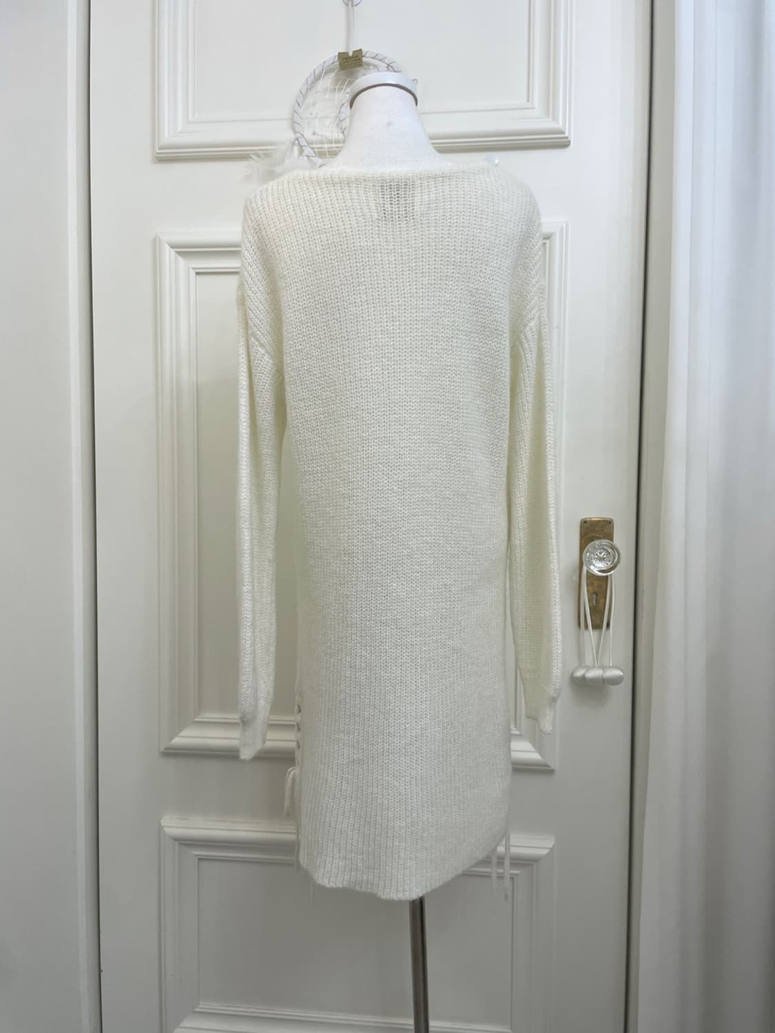 ivory side lace-up loose sweater opc 상품이미지3