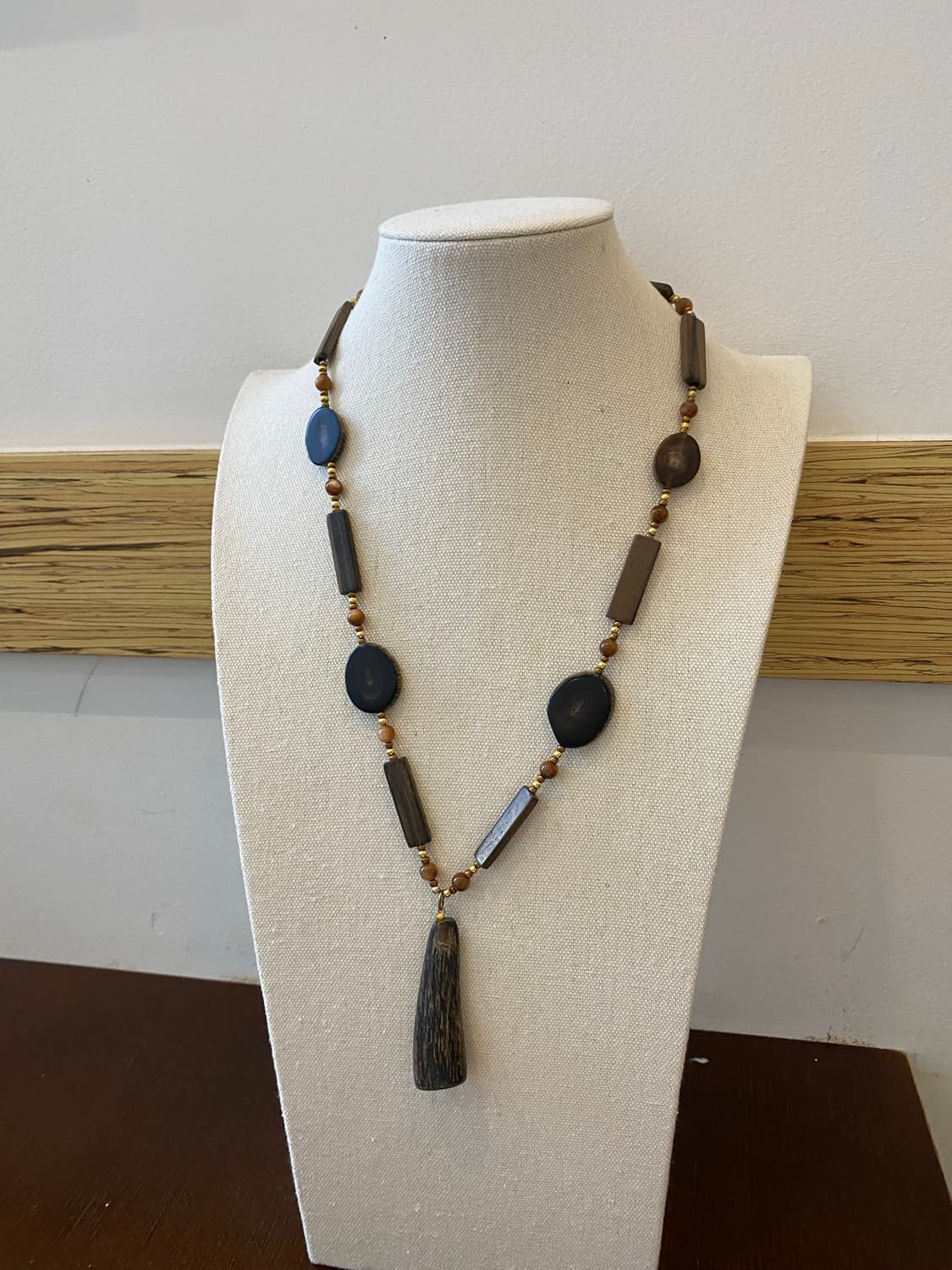 빈티지 우드 비드 목걸이 상품이미지1