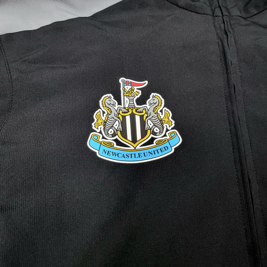 아디다스 뉴캐슬 커스텀 바람막이 상품이미지4