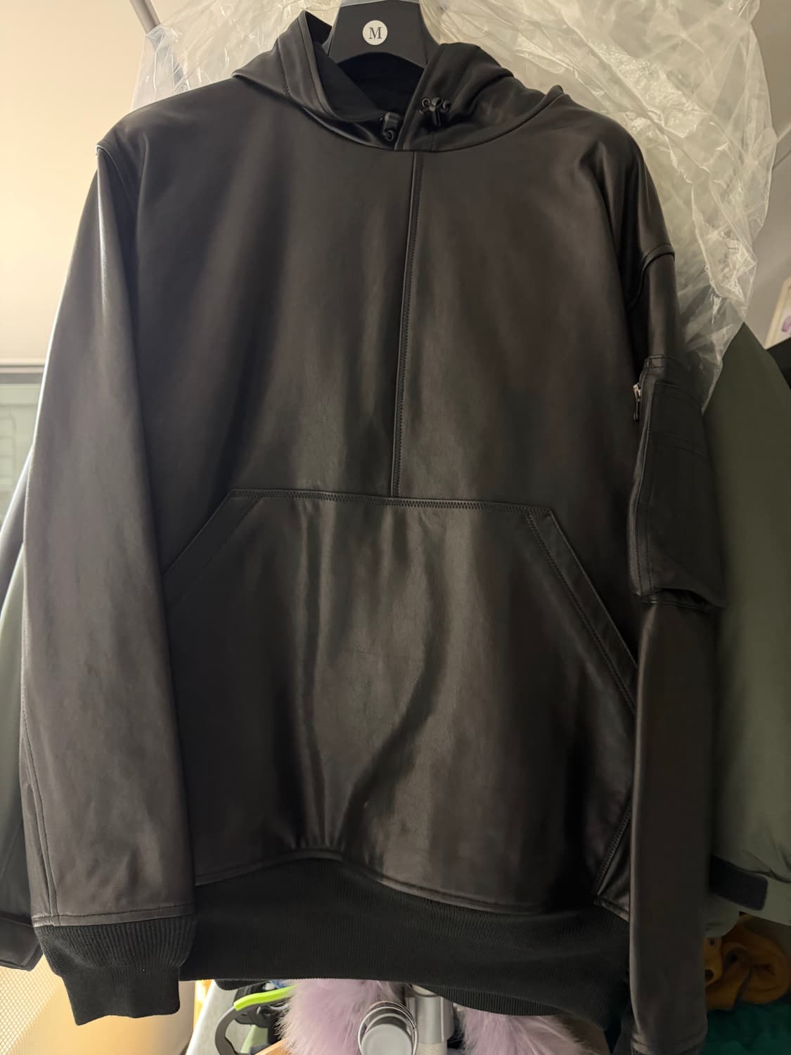 블랙아웃 레더 후드 상품이미지1