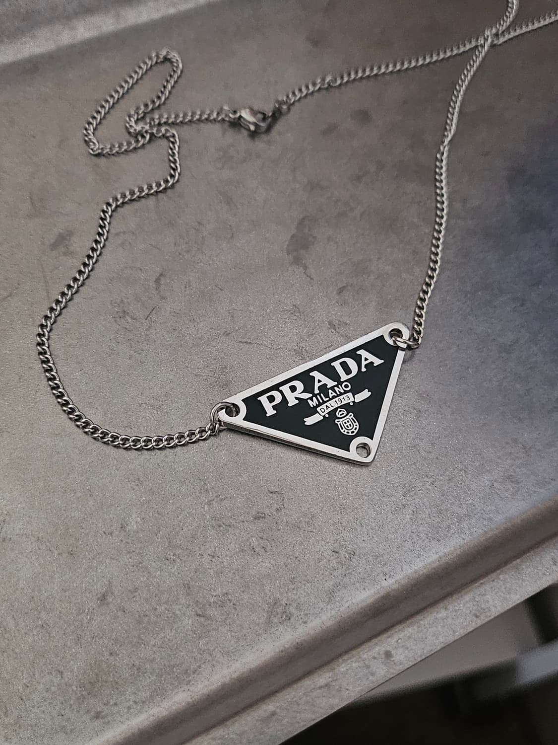 81 프라다 정품 빈티지 업사이클링 목걸이 써지컬 상품이미지1