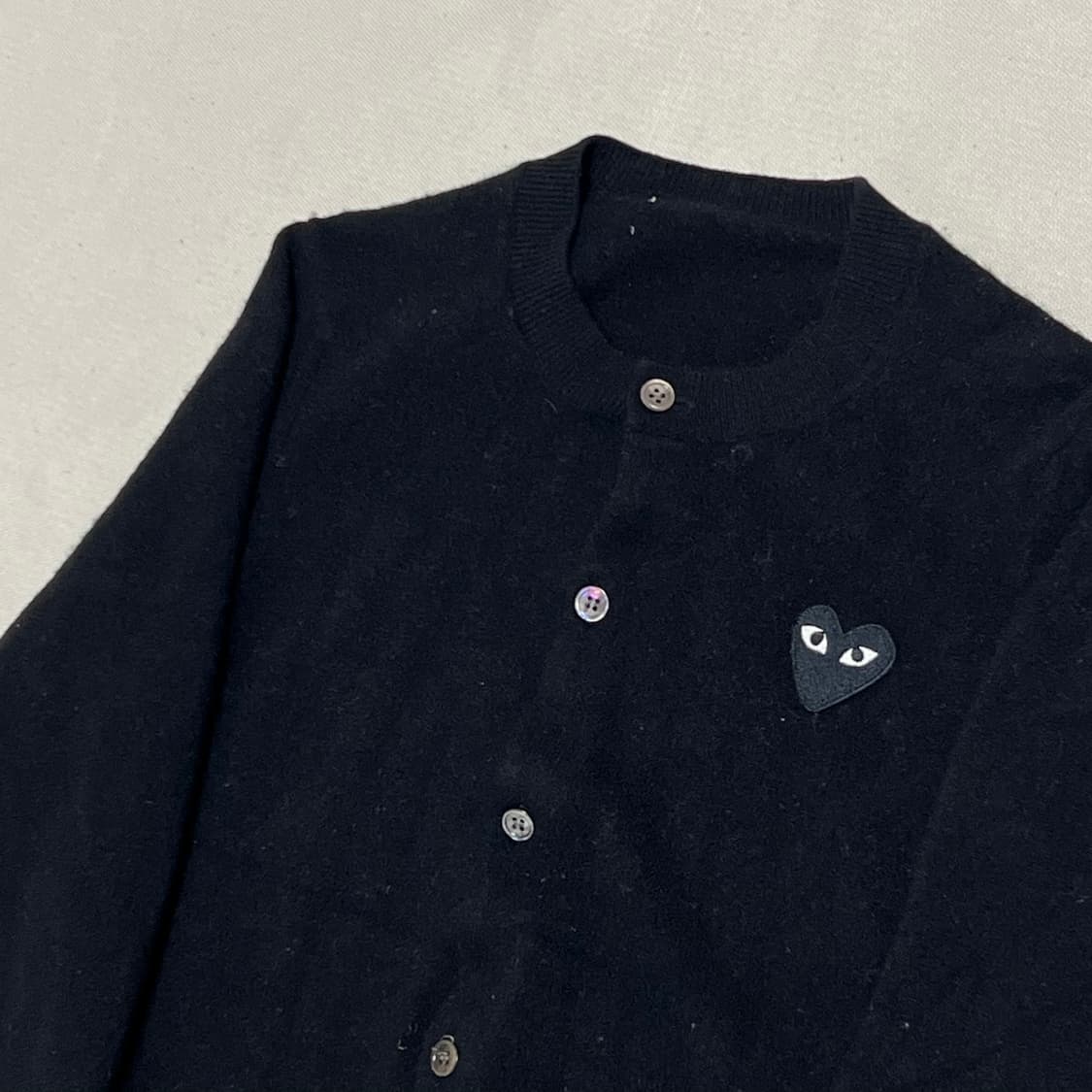 L 꼼데가르송 블랙 하트 로고 여성용 가디건 상품이미지1