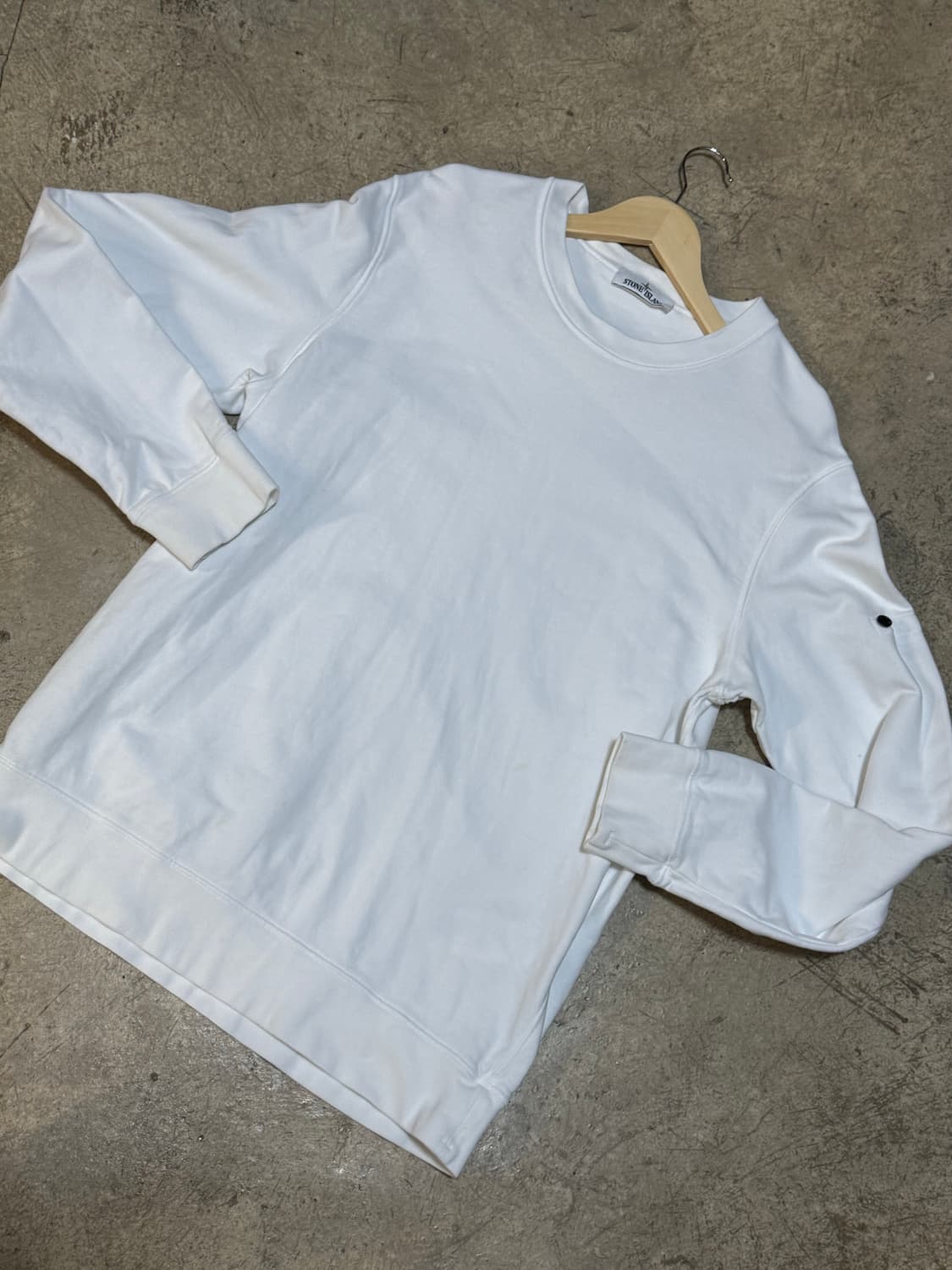 스톤아일랜드 화이트 맨투맨 긴팔티 상품이미지1