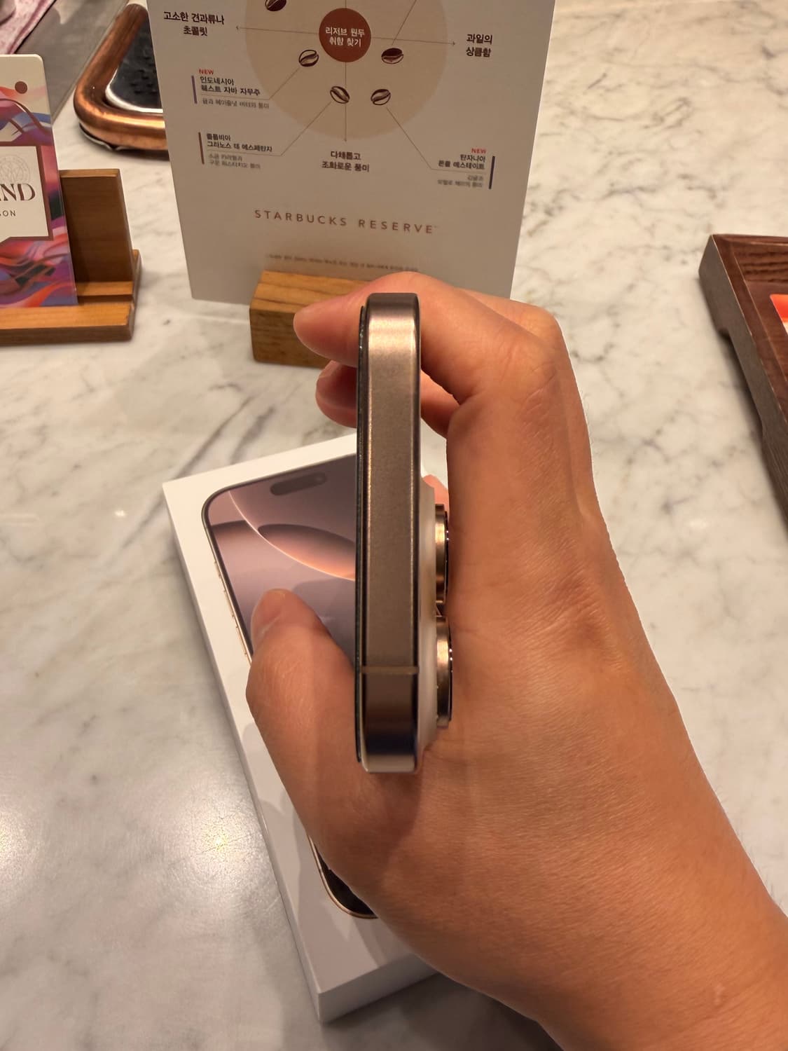(A급 상태) 아이폰 16프로 256g 데저트 티타늄 상품이미지4