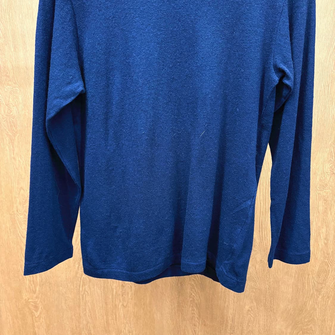 꼼데가르송 트리콧 라운드넥 긴팔 니트 미니멀 무지 디테일 레귤러핏 네이비 상품이미지5