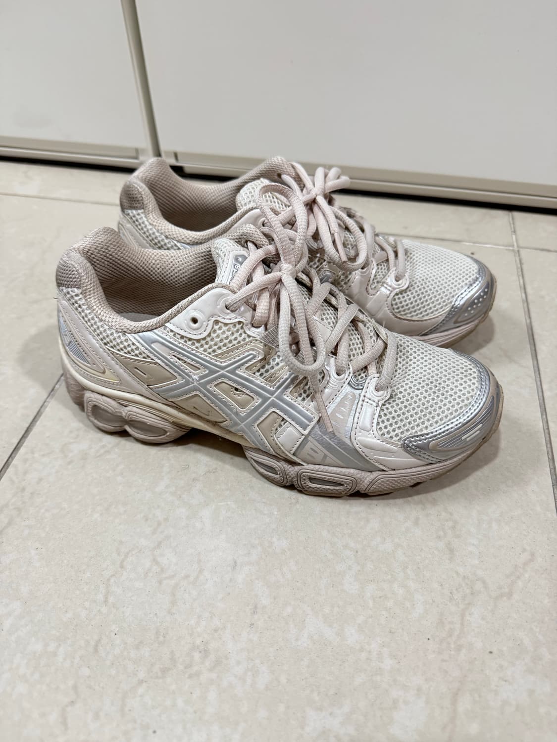 아식스 젤 님버스 9 크림 미네랄 베이지  상품이미지5