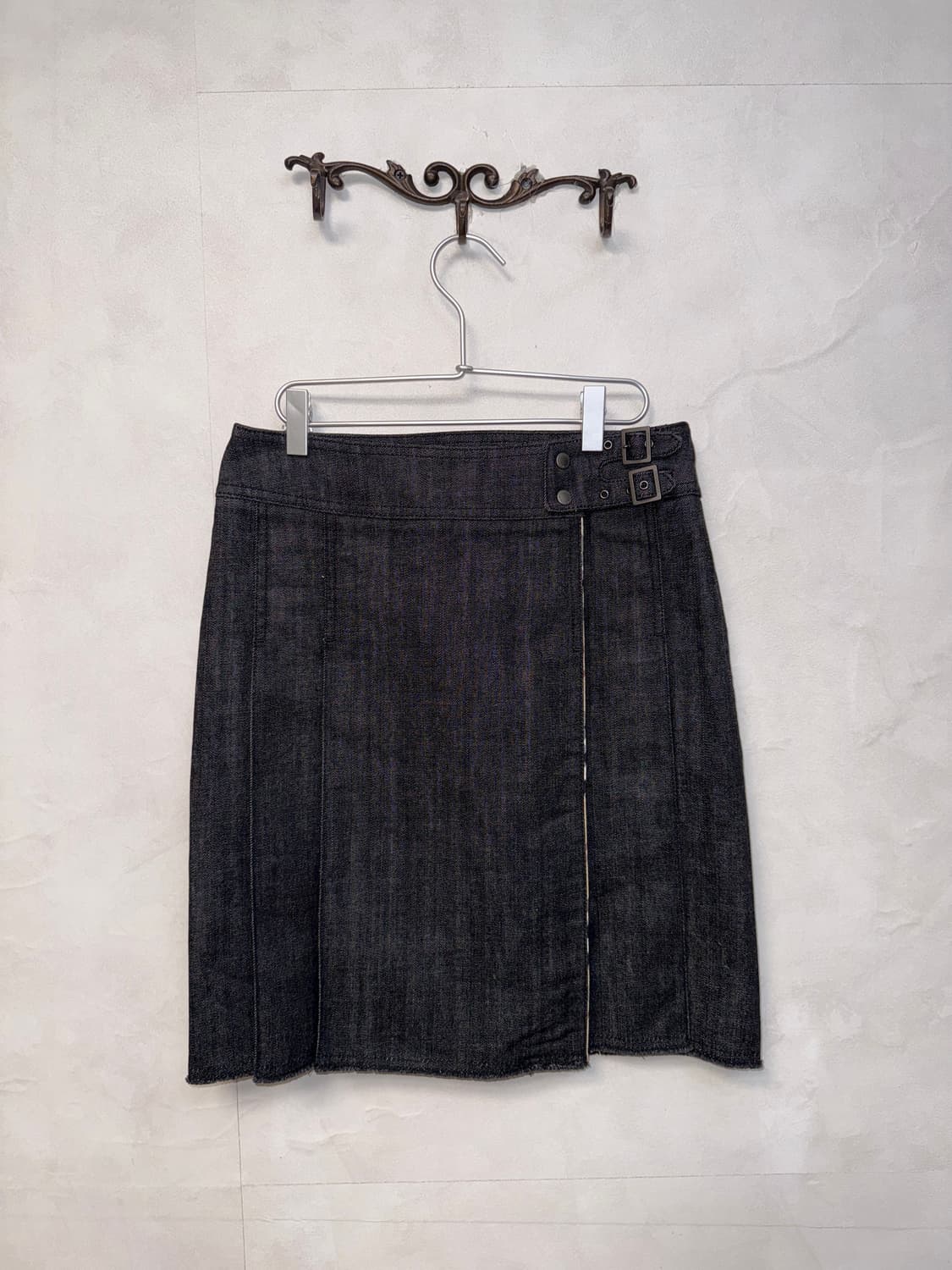 Burberry double buckle wrap pleats skirt 상품이미지2