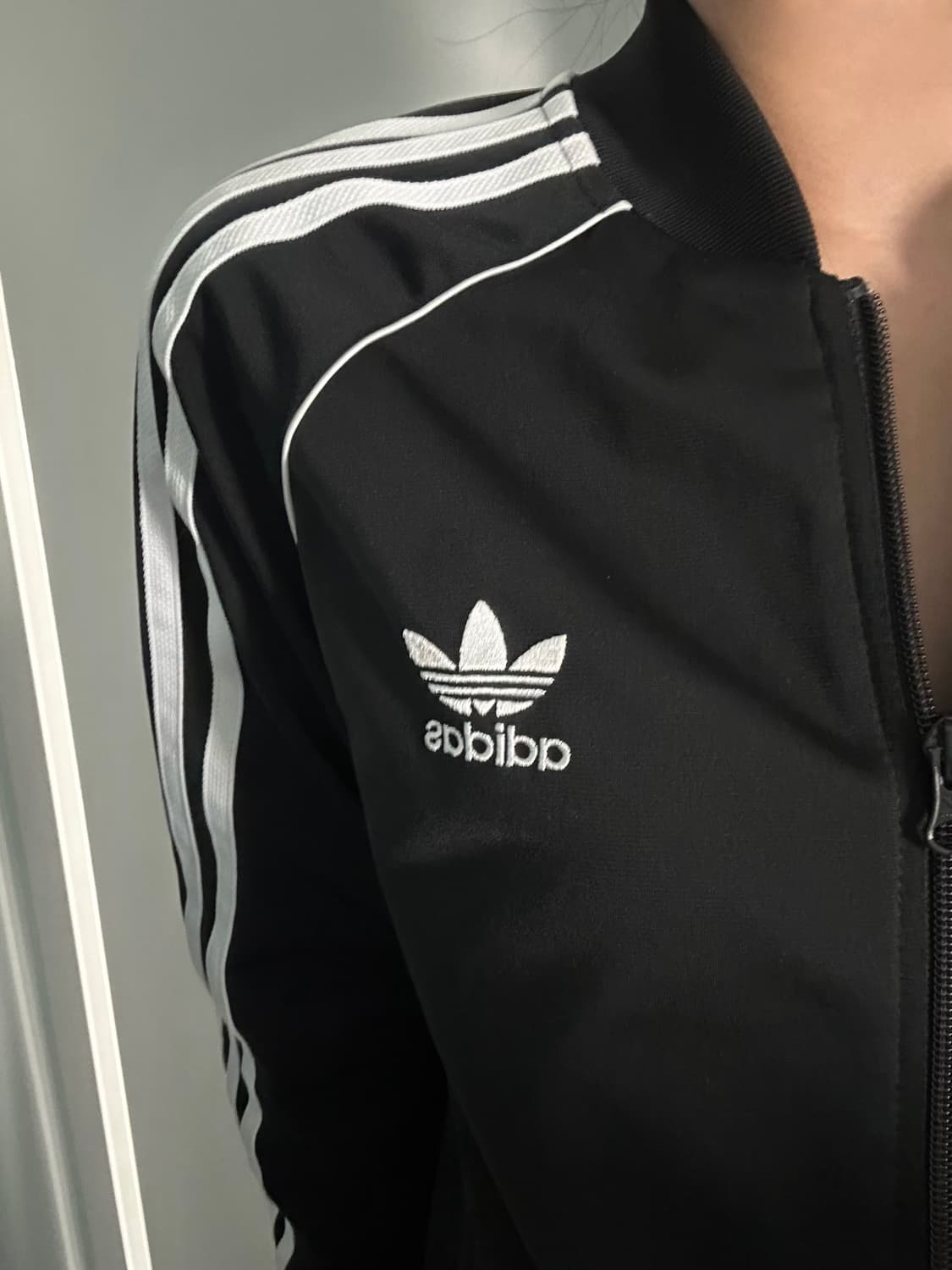 아디다스 블랙져지 상태굿 상품이미지1