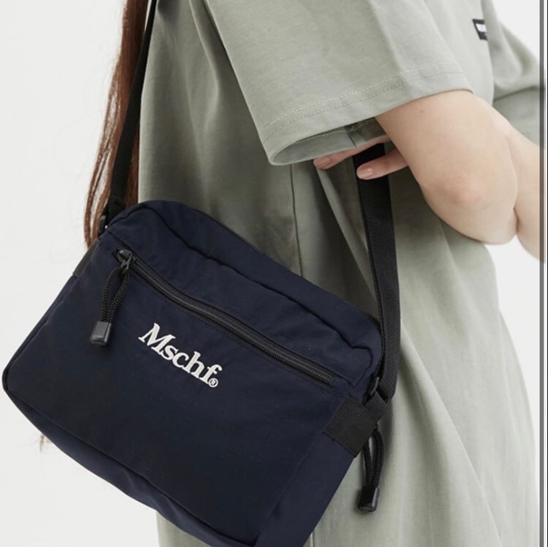 미스치프 미니 크로스백 *네이비 상품이미지1